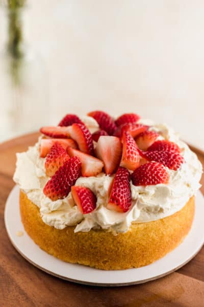 Mother's Day Special Cake: Naked Strawberry and Honey Sponge Cake